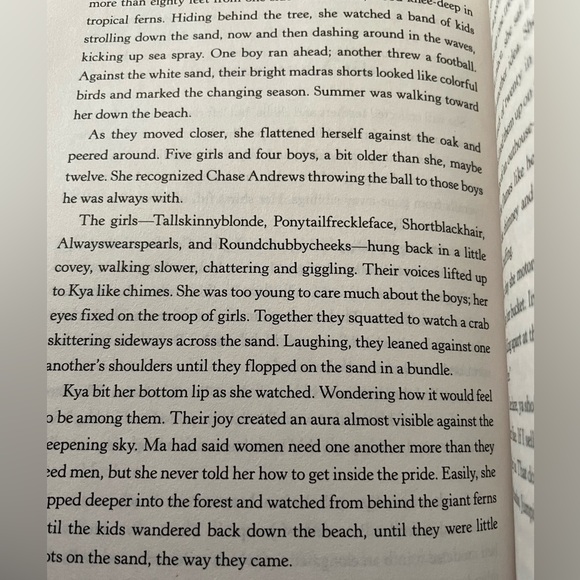 ☘️ Where the Crawdads Sing by Delia Owens book novel preread good condition 📚 - Picture 4 of 6